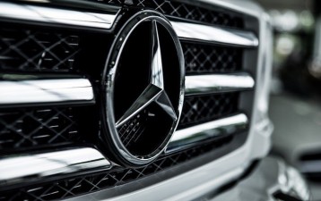 Companies tweaking logos for social distancing message face legal risks, IP lawyers say