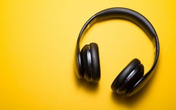 Taiwanese diva accused of copyright infringement by former record label