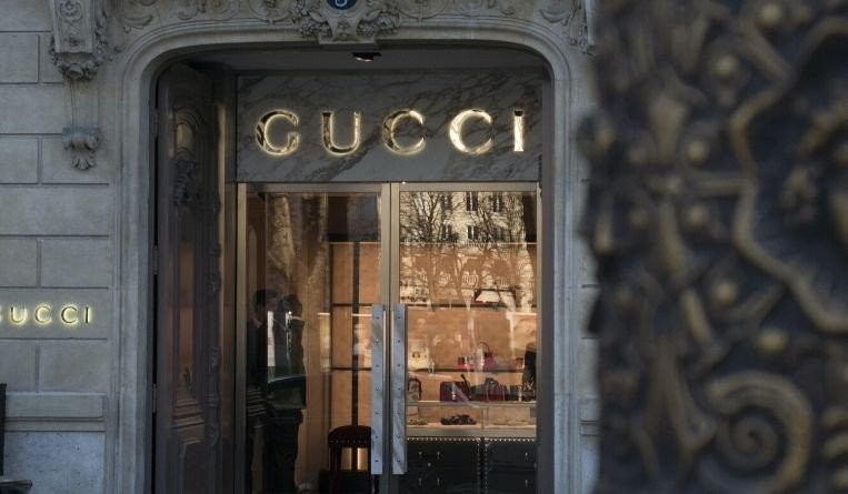 gucci authorized retailers