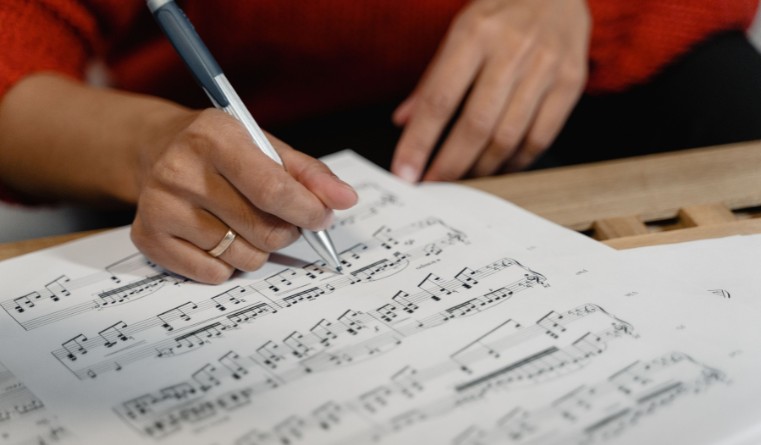 Vietnamese composer to waive copyright fees for use of his songs in certain instances