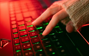 Regulations on keyword setting for commercial identifiers